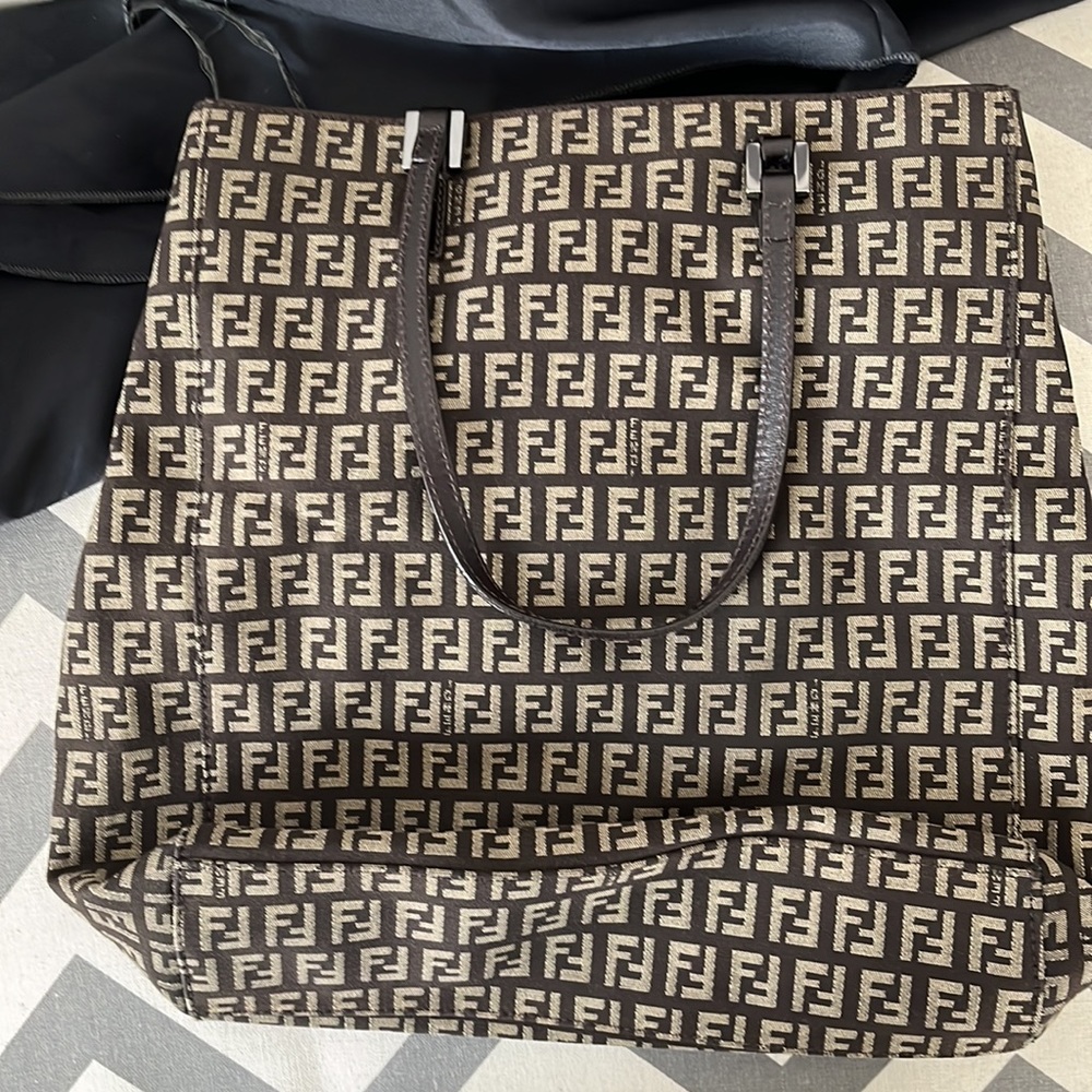 Fendi zucca monogram tote - Picture 9 of 9